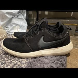 Nike Roshe Black